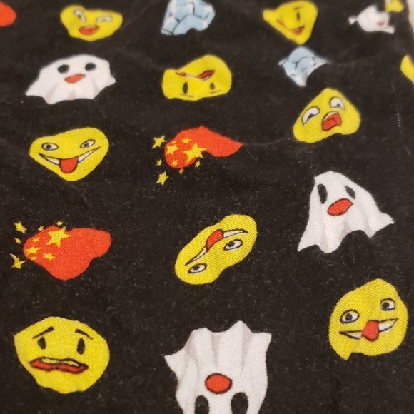 Emoji print jumper Toddler size 2T - Picture 2 of 4
